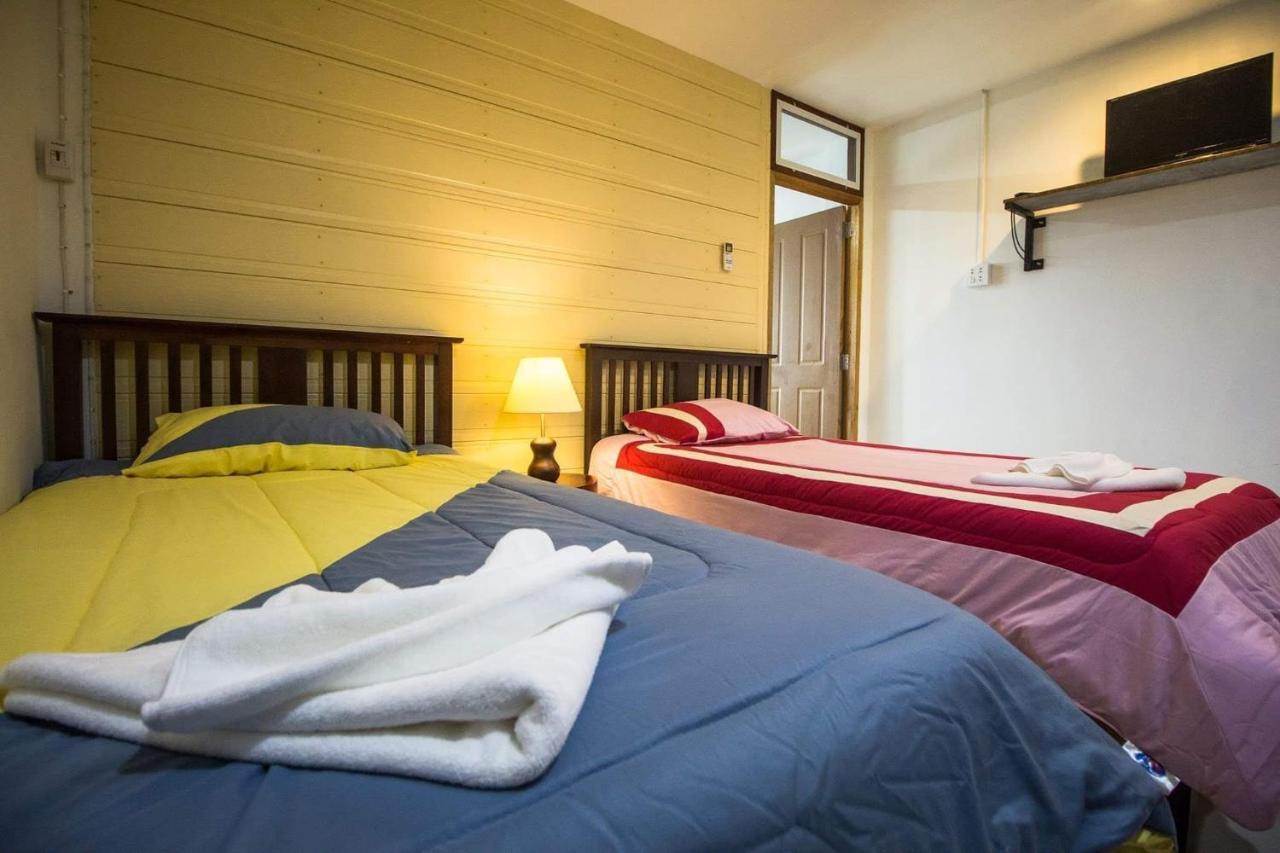 Savika Guesthouse Ranong Buitenkant foto