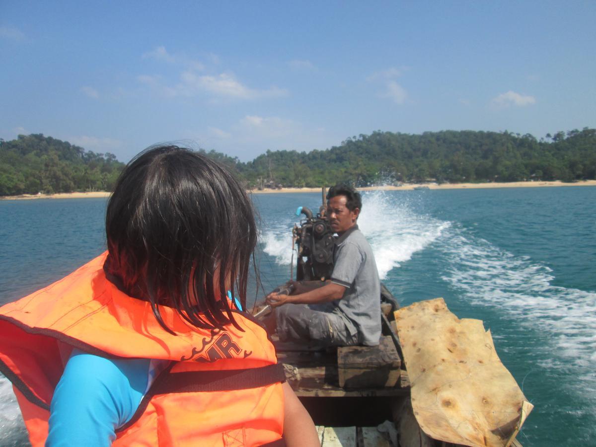 Savika Guesthouse Ranong Buitenkant foto