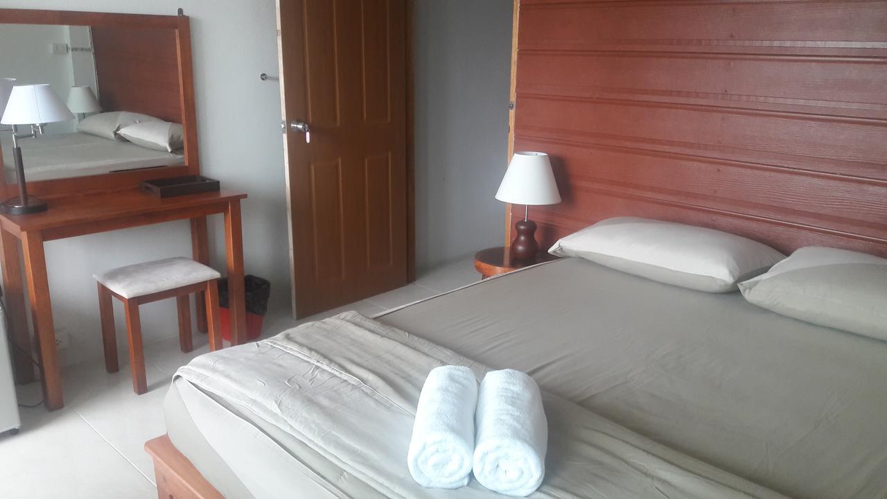 Savika Guesthouse Ranong Buitenkant foto