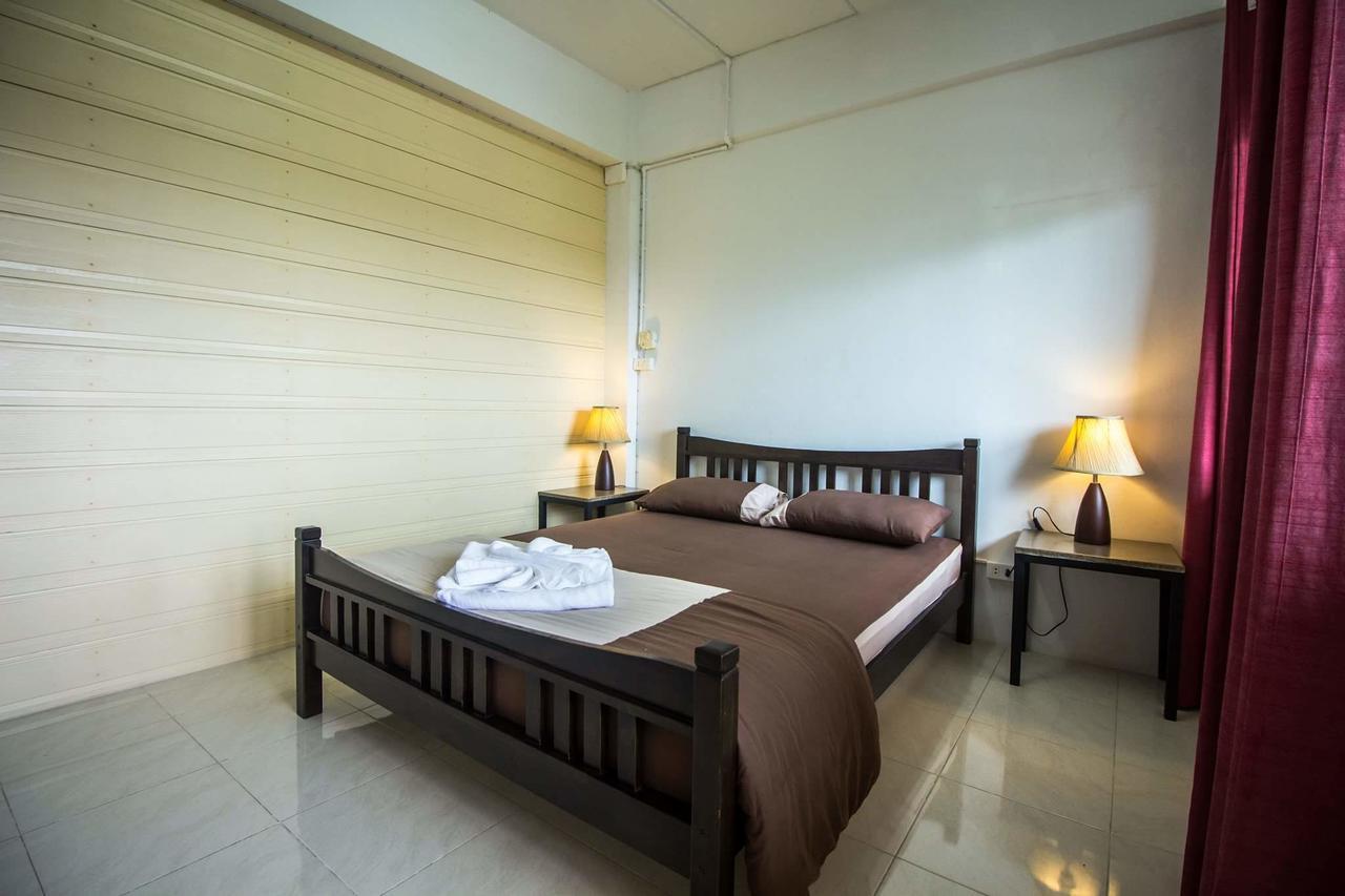 Savika Guesthouse Ranong Buitenkant foto