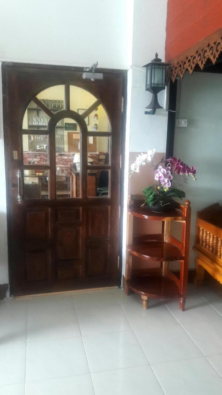 Savika Guesthouse Ranong Buitenkant foto
