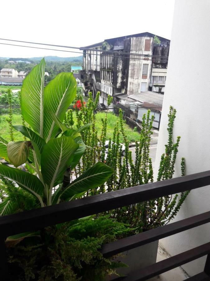 Savika Guesthouse Ranong Buitenkant foto