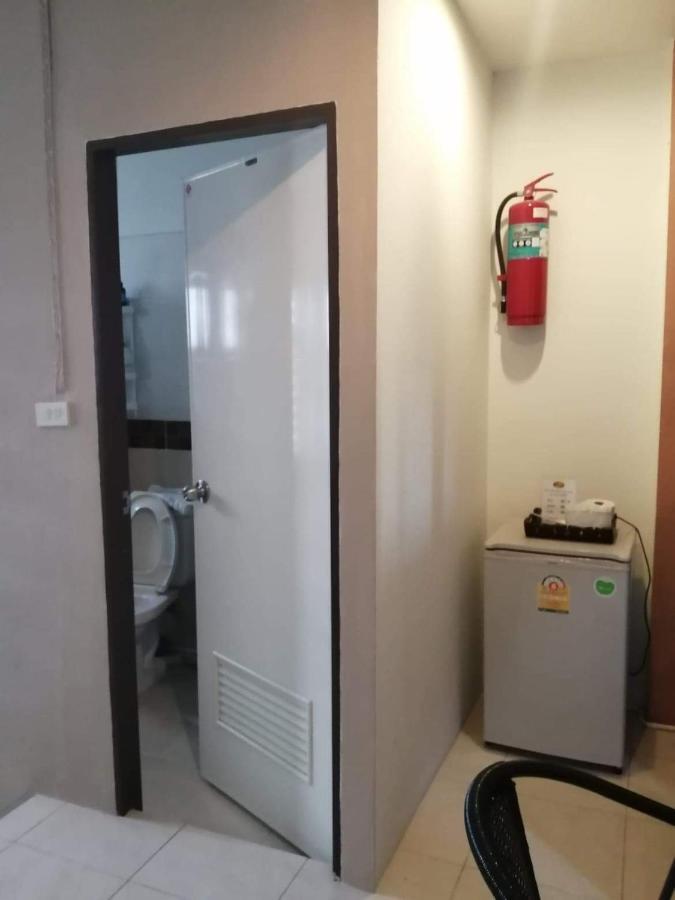 Savika Guesthouse Ranong Buitenkant foto